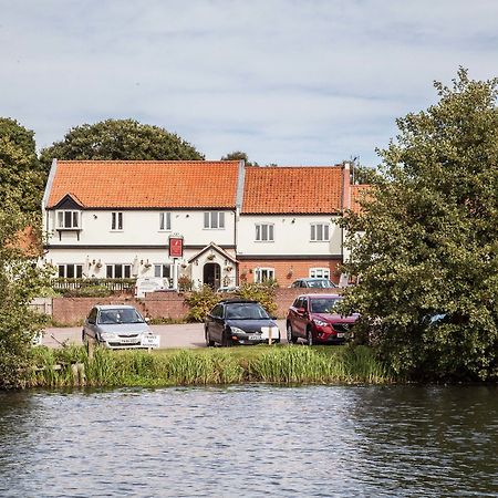 Wayford Bridge Inn Hotel Stalham Exteriér fotografie